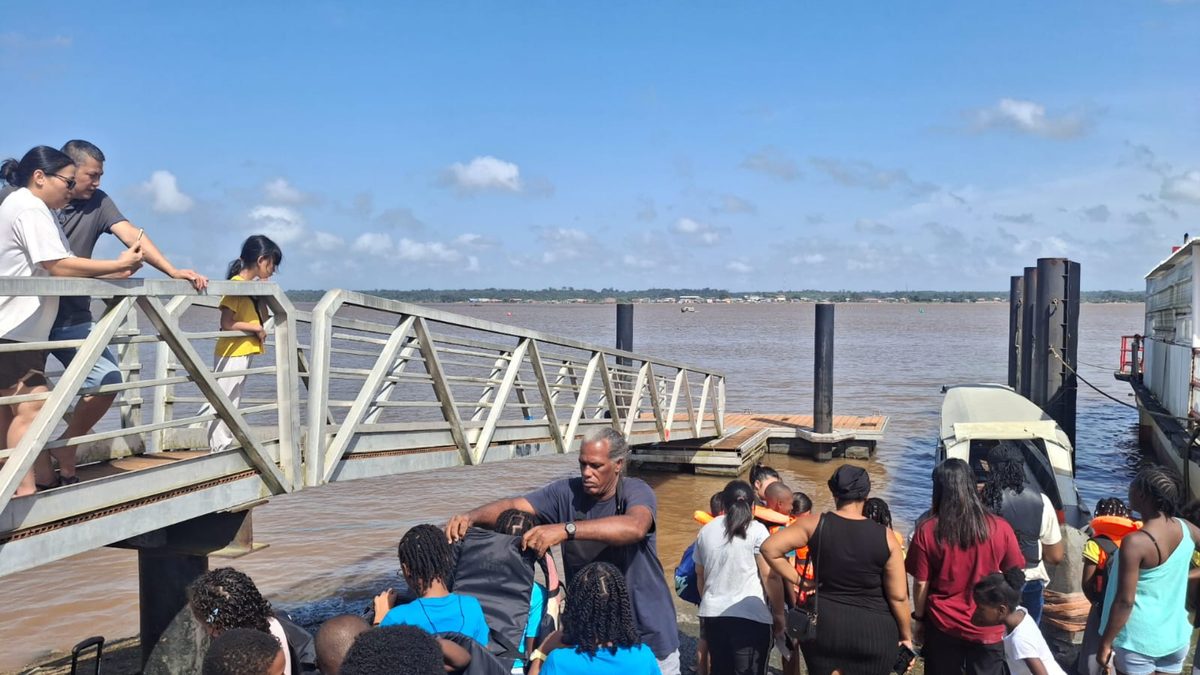 Embarquement sur le ponton