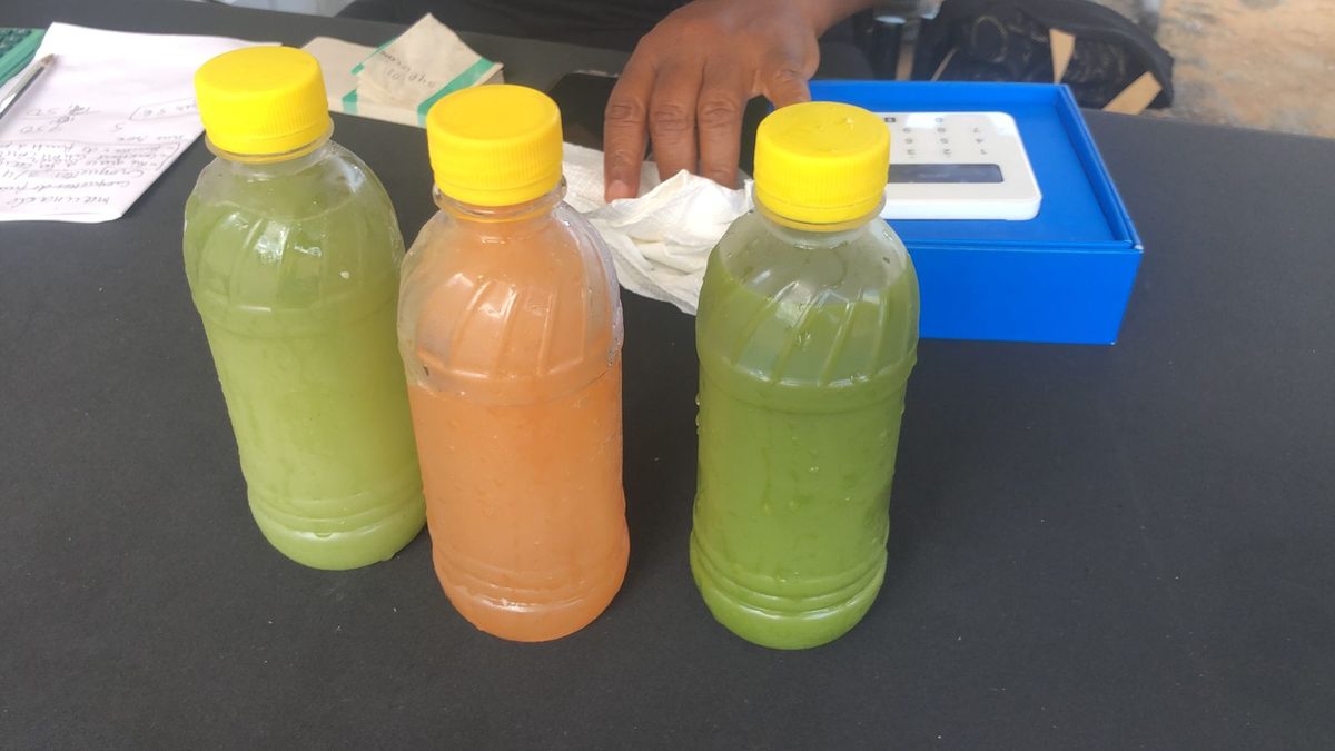 Jus locaux : concombre citron, gingembre cannelle, feuille de fruit à pain
